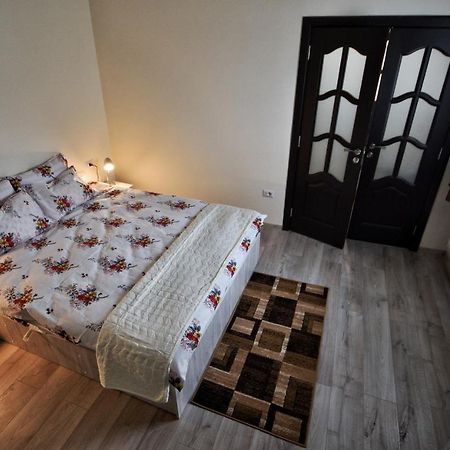Flori'S Apartment Braşov Dış mekan fotoğraf
